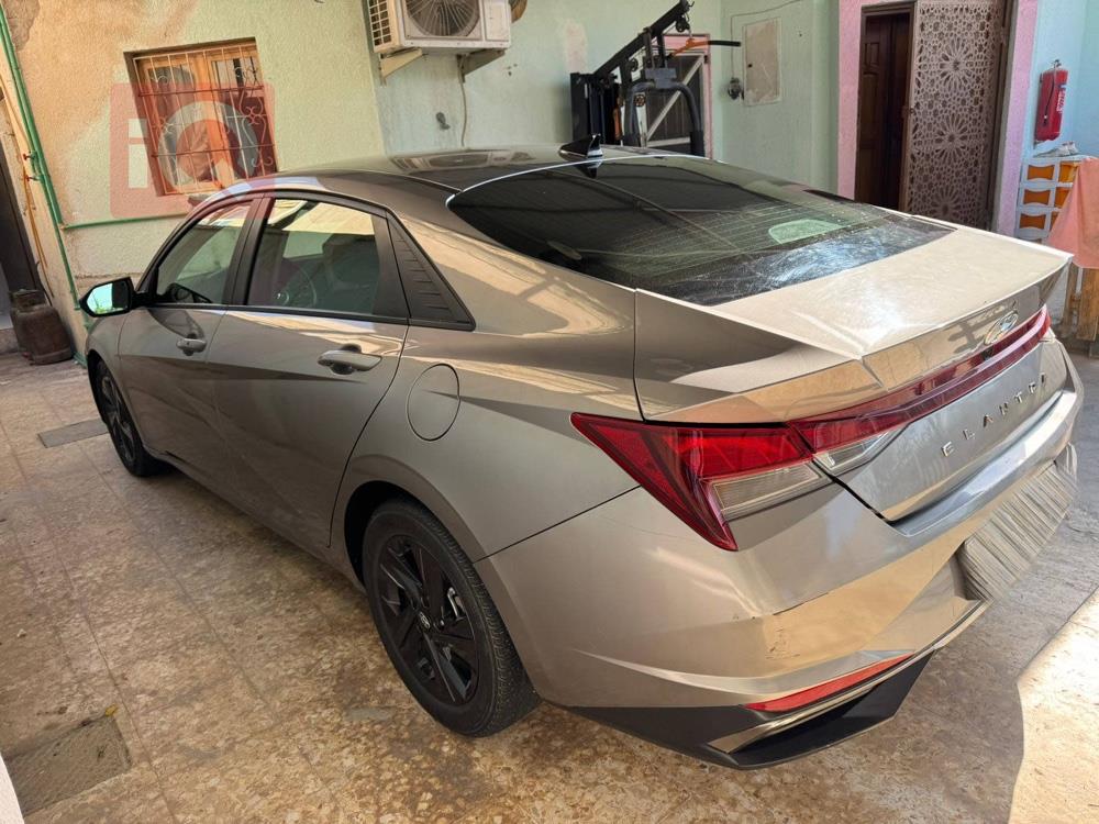 هیوندای ئەلەنترا
